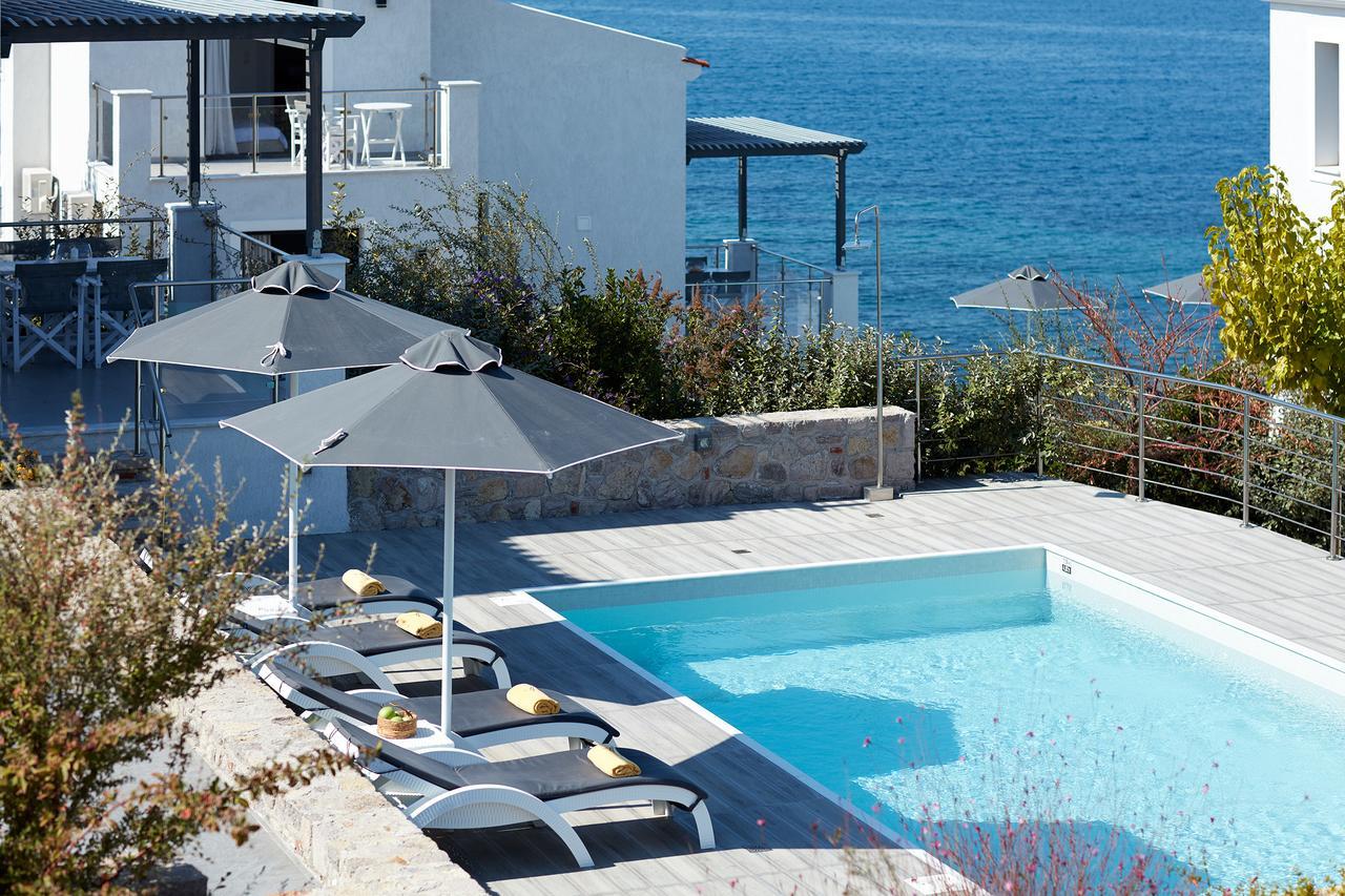Eleia Seafront Rooms & Villas Petra  Bagian luar foto