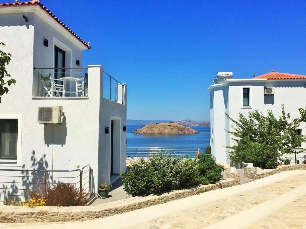 Eleia Seafront Rooms & Villas Petra  Bagian luar foto