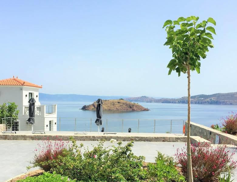 Eleia Seafront Rooms & Villas Petra  Bagian luar foto