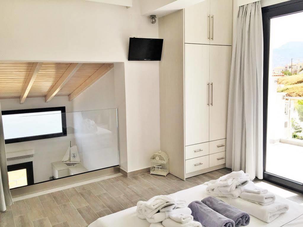 Eleia Seafront Rooms & Villas Petra  Bagian luar foto