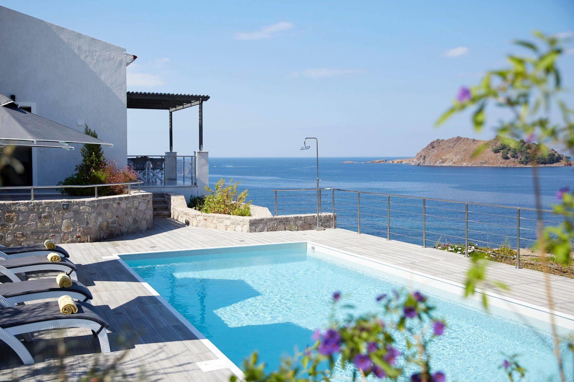 Eleia Seafront Rooms & Villas Petra  Bagian luar foto